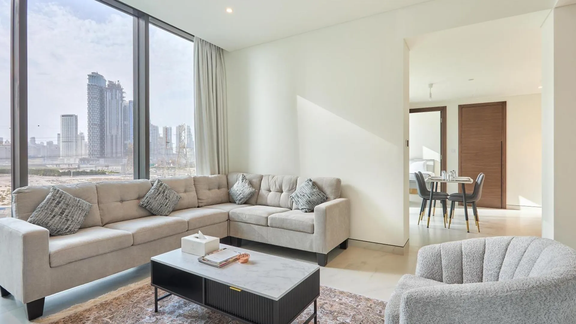 Stay By Latinem Luxury 1Br Holiday Home Cvg 710 Near Burj Khalifa Dubai United Arab Emirates